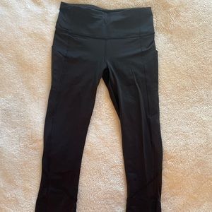 Lululemon Leggings in Black in Size 2